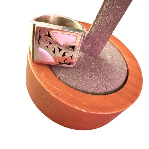 Lois Hill Mother of Pearl 925 Sterling Silver Ring Size 8 - Picture 1 of 11